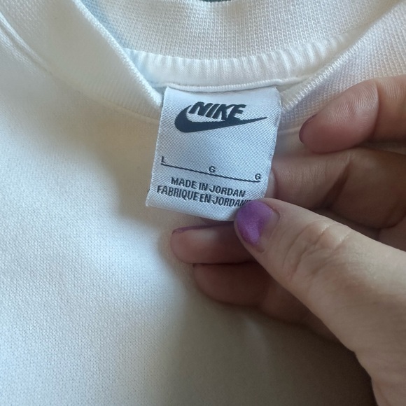 Nike Classic White Pullover - Picture 2 of 2